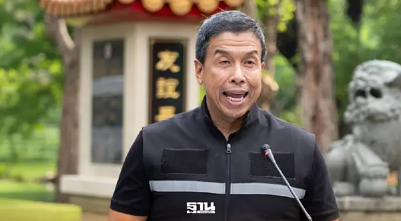 หอการค้าไทย-จีน ฉลองสัมพันธ์ 50 ปี เปิดตัว “เก๋งจีนแดง” โฉมใหม่ สวนลุมพินี หอการค้าไทย-จีน ฉลองสัมพันธ์ 50 ปี เปิดตัว “เก๋งจีนแดง” โฉมใหม่ สวนลุมพินี