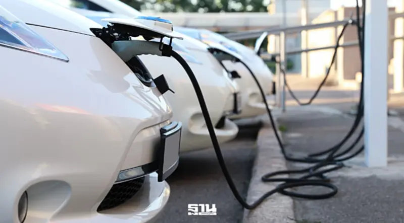 ครม. สั่งเข้มห้ามข้าราชการใช้ไฟหลวงชาร์จรถ EV ส่วนตัว ฝ่าฝืนเจอโทษหนัก ครม. สั่งเข้มห้ามข้าราชการใช้ไฟหลวงชาร์จรถ EV ส่วนตัว ฝ่าฝืนเจอโทษหนัก