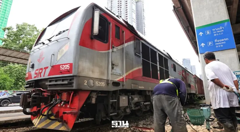 กรมราง สั่งรฟท.สอบคนขับรถไฟ ฉี่ม่วง-ไร้ใบอนุญาต เหตุรถไฟชนรถเมล์ กรมราง สั่งรฟท.สอบคนขับรถไฟ ฉี่ม่วง-ไร้ใบอนุญาต เหตุรถไฟชนรถเมล์