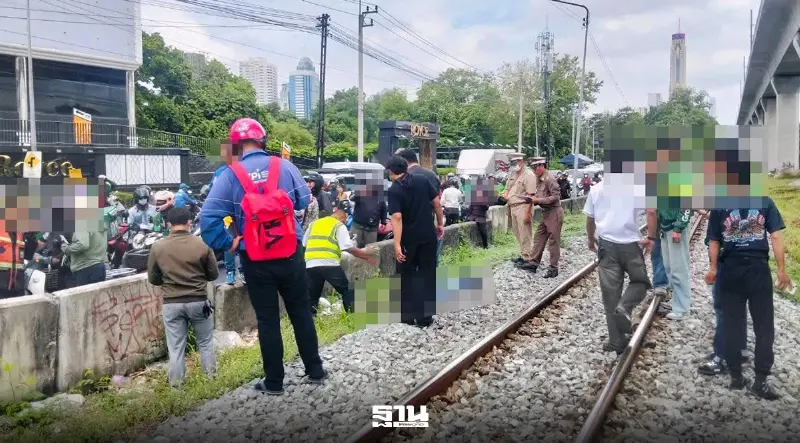 'รถไฟ' ชนไรเดอร์สาหัส ซ้ำรอย 'มักกะสัน' ใกล้จุดชนรถเมล์
