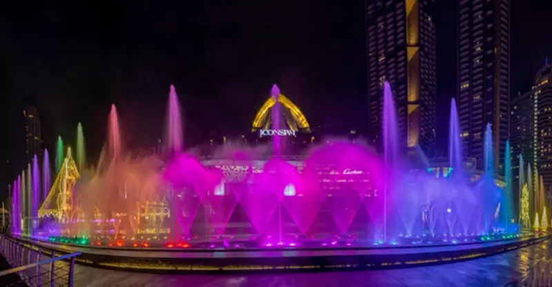 ไอคอนสยาม จุดพลุสีรุ้งครั้งแรกในไทย ดันไทยชิงเจ้าภาพ World Pride ไอคอนสยาม จุดพลุสีรุ้งครั้งแรกในไทย ดันไทยชิงเจ้าภาพ World Pride