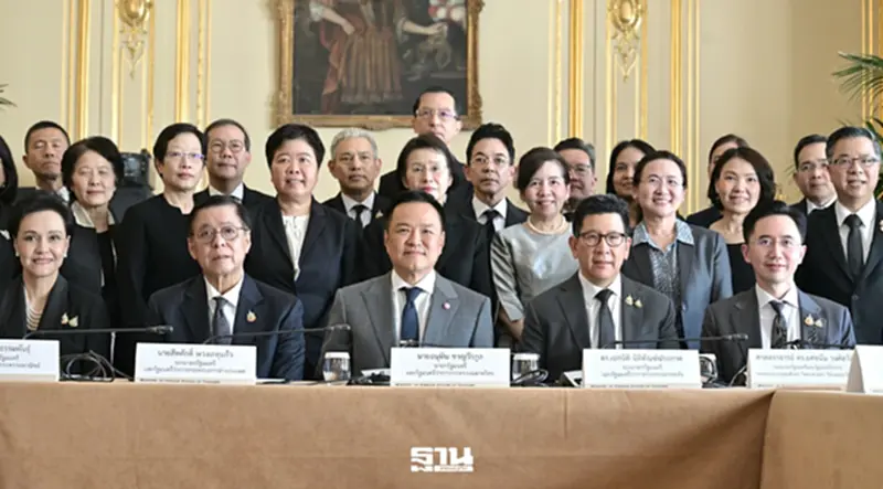 นายกฯ มอบนโยบายทีมไทยแลนด์ยุโรป ดันการทูตเชิงรุก ลุย FTA ไทย-อียู นายกฯ มอบนโยบายทีมไทยแลนด์ยุโรป ดันการทูตเชิงรุก ลุย FTA ไทย-อียู