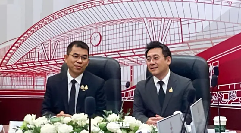 นายอนันต์ โพธิ์นิ่มแดง ผู้ว่าการรถไฟแห่งประเทศไทย (รฟท.) นายอนันต์ โพธิ์นิ่มแดง ผู้ว่าการรถไฟแห่งประเทศไทย (รฟท.)