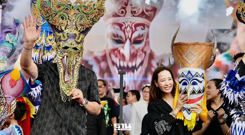 นายกฯ อนุทิน สวมหน้ากากผีตาโขน เปิดงานปี 2569 หนุนวัฒนธรรม เศรษฐกิจฐานราก