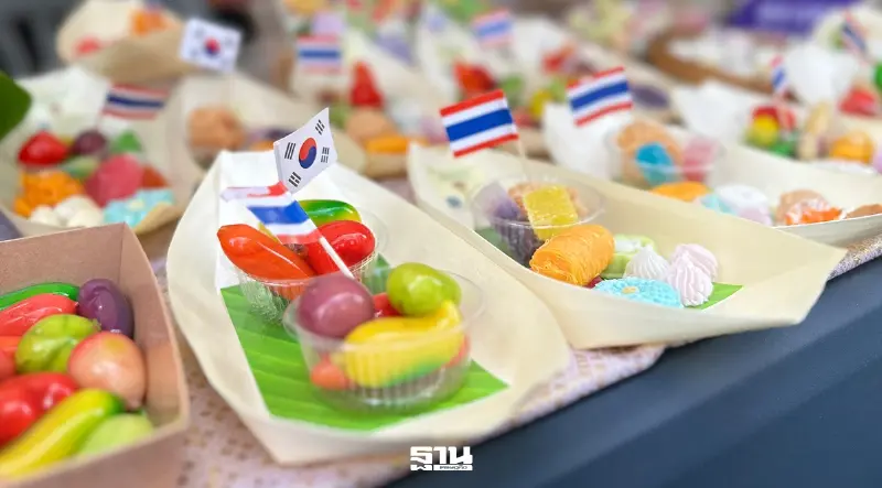 ไอคอนสยาม เมืองสุขสยาม ไอคอนคราฟต์ ขนทัพสินค้าโชว์เกาหลีใต้