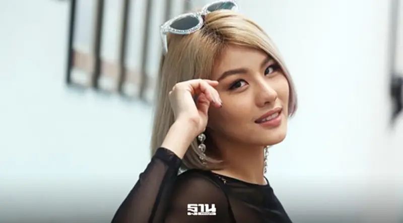 ช็อกวงการนางงาม "หนิง ปัทมา" แจ้งจับอดีตหัวหน้าวง แบล็กเมล์-ข่มขู่รีดเงิน 6.7 แสน ช็อกวงการนางงาม "หนิง ปัทมา" แจ้งจับอดีตหัวหน้าวง แบล็กเมล์-ข่มขู่รีดเงิน 6.7 แสน