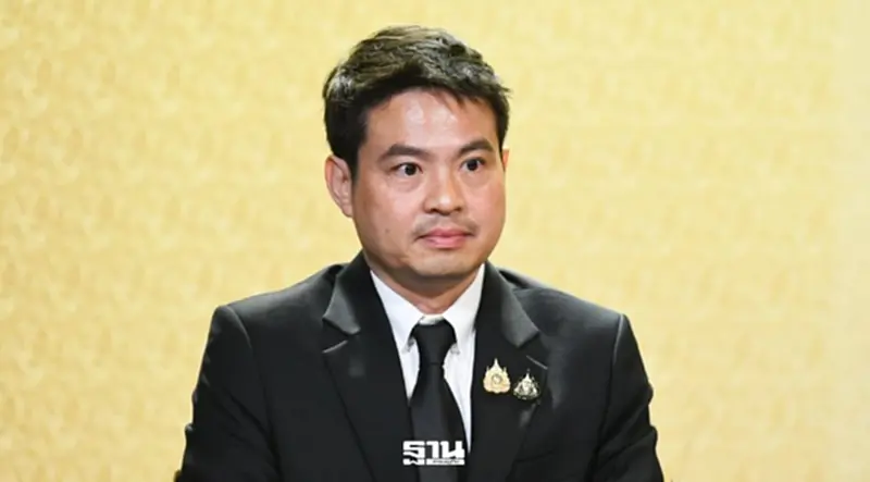นายภราดร ปริศนานันทกุล รัฐมนตรีประจำสำนักนายกรัฐมนตรี ชี้แจงปมการปรับลดงบท้องถิ่นปี 70 นายภราดร ปริศนานันทกุล รัฐมนตรีประจำสำนักนายกรัฐมนตรี ชี้แจงปมการปรับลดงบท้องถิ่นปี 70