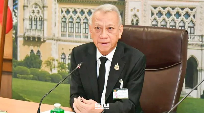 นายพิพัฒน์ รัชกิจประการ รองนายกรัฐมนตรีและรัฐมนตรีว่าการกระทรวงคมนาคมเจรจาร่วมกับกลุ่มผู้ชุมนุมเครือข่ายภาคประชาชน (SEC Watch) เพื่อหาทางออกร่วมกันในการพัฒนาพื้นที่และโครงสร้างพื้นฐานเกี่ยวข้องกับร่าง พ.ร.บ. SEC นายพิพัฒน์ รัชกิจประการ รองนายกรัฐมนตรีและรัฐมนตรีว่าการกระทรวงคมนาคมเจรจาร่วมกับกลุ่มผู้ชุมนุมเครือข่ายภาคประชาชน (SEC Watch) เพื่อหาทางออกร่วมกันในการพัฒนาพื้นที่และโครงสร้างพื้นฐานเกี่ยวข้องกับร่าง พ.ร.บ. SEC
