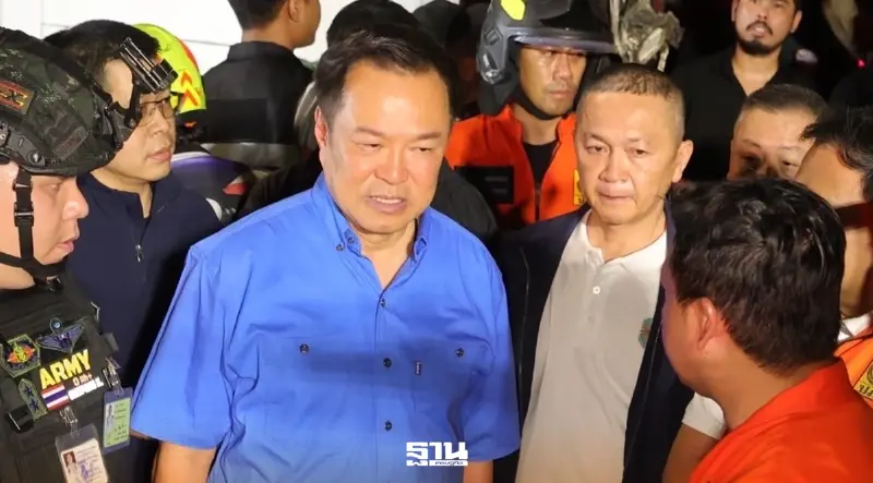 ไฟไหม้โรงเบียร์ ลาดพร้าว รู้จุดต้นเพลิงแล้ว นายกฯ แจงไม่มีประตูหนีไฟที่ชัดเจน
