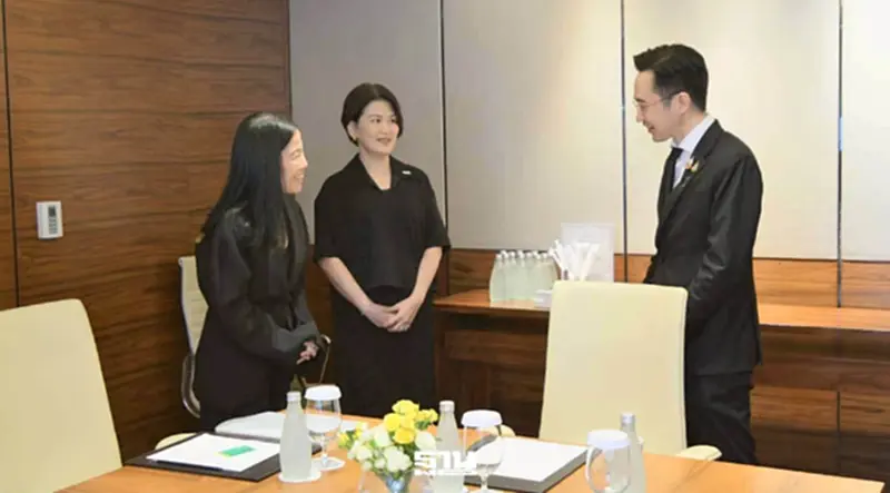 “ยศชนัน” หารือ Grab เร่งนำ AI เข้าสู่เศรษฐกิจไทย ผ่าน NIA-Grab Academy เชื่อมสตาร์ทอัพกว่า 2,000 ราย “ยศชนัน” หารือ Grab เร่งนำ AI เข้าสู่เศรษฐกิจไทย ผ่าน NIA-Grab Academy เชื่อมสตาร์ทอัพกว่า 2,000 ราย