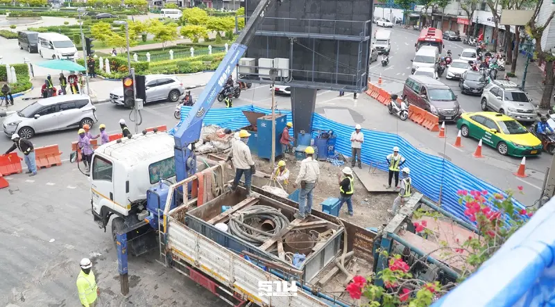 กรมโยธาฯเฝ้าระวังการทรุดตัวโครงสร้างอาคารรอบอุโมงค์รถไฟฟ้าวงเวียนใหญ่
