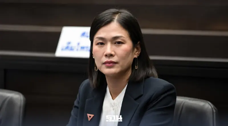 ตามคาด “ภัทราภรณ์ เก่งรุ่งเรืองชัย” ผงาดนั่งประธานสภา กทม.หญิงคนแรก ตามคาด “ภัทราภรณ์ เก่งรุ่งเรืองชัย” ผงาดนั่งประธานสภา กทม.หญิงคนแรก