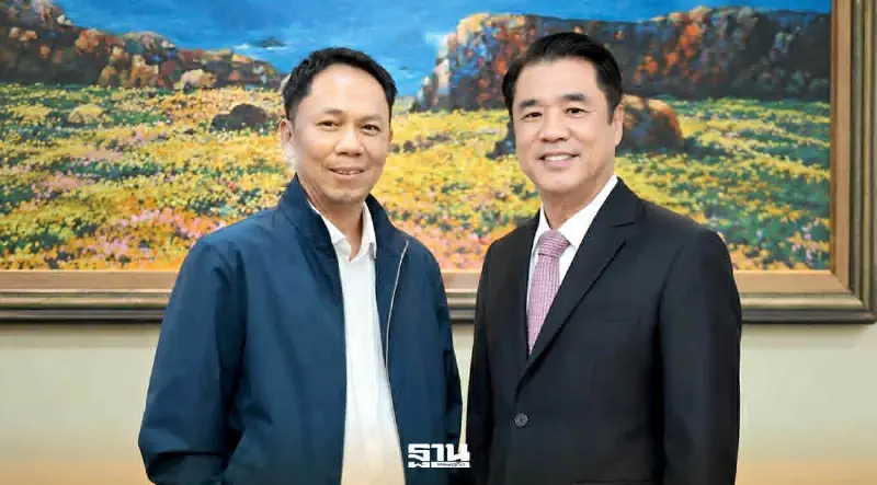 บุกพิษณุโลก 'สารวัตรเกษตร-CIB' ยึดวัตถุอันตรายเถื่อน 8 รายการ มูลค่า 1 ล้านบาท บุกพิษณุโลก 'สารวัตรเกษตร-CIB' ยึดวัตถุอันตรายเถื่อน 8 รายการ มูลค่า 1 ล้านบาท