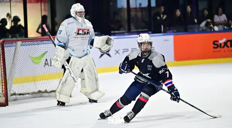 ทีมเยาวชนไทย U20 ‘Thailand X Black’ ผงาดคว้าถ้วยแชมป์กีฬาฮอกกี้น้ำแข็ง