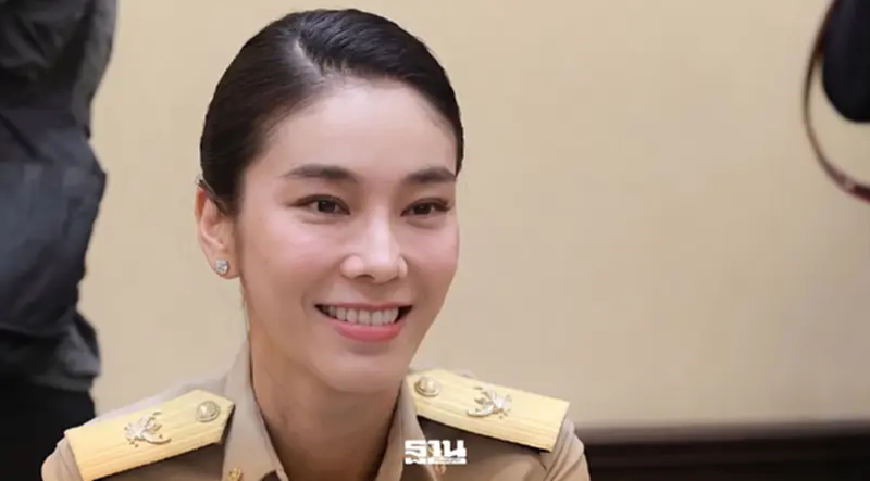 เปิดทรัพย์สินส.ส.หน้าใหม่ "ไอเดียร์ สุชาดา" สวย-รวยเฉียด 2 พันล้าน เปิดทรัพย์สินส.ส.หน้าใหม่ "ไอเดียร์ สุชาดา" สวย-รวยเฉียด 2 พันล้าน