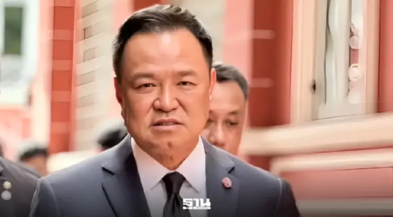 นายกฯ เสียใจเหตุกราดยิงโรงเรียนนนทบุรี สั่งเร่งช่วยผู้บาดเจ็บ นายกฯ เสียใจเหตุกราดยิงโรงเรียนนนทบุรี สั่งเร่งช่วยผู้บาดเจ็บ