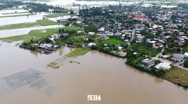 เช็กพื้นที่เฝ้าระวังฝนตกหนัก เสี่ยงน้ำท่วมฉับพลัน วันนี้ 15-17 ส.ค.69 เช็กพื้นที่เฝ้าระวังฝนตกหนัก เสี่ยงน้ำท่วมฉับพลัน วันนี้ 15-17 ส.ค.69