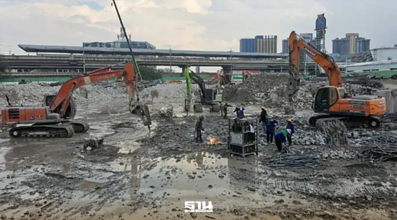 ดีลล่ม ที่ดินห้างบิ๊กคิงส์ บางใหญ่ หลัง ‘เจ้าสัวเจริญ’ ทาบซื้อ 17ไร่ 1,900ล้าน ดีลล่ม ที่ดินห้างบิ๊กคิงส์ บางใหญ่ หลัง ‘เจ้าสัวเจริญ’ ทาบซื้อ 17ไร่ 1,900ล้าน