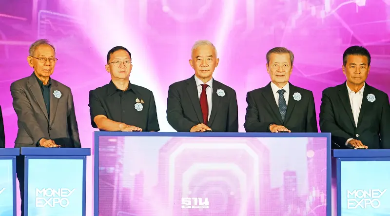 “สุวัจน์”ชู AI พลิกเศรษฐกิจไทย แนะดันเอสเอ็มอี-รายย่อยเข้าถึงทุนฝ่าวิกฤต