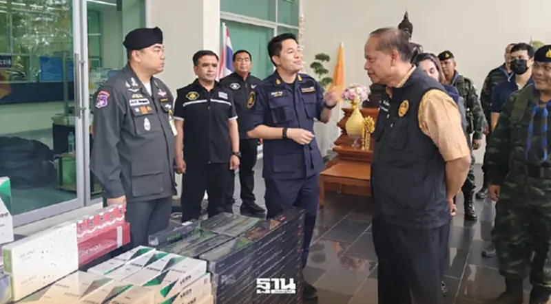 เปิดภาพ "ศุลกากรประจวบฯ" ยึดบุหรี่เถื่อน-บุหรี่ไฟฟ้า-แบรนด์เนม คารถไฟสายใต้ เปิดภาพ "ศุลกากรประจวบฯ" ยึดบุหรี่เถื่อน-บุหรี่ไฟฟ้า-แบรนด์เนม คารถไฟสายใต้