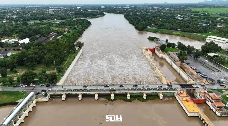 เขื่อนเจ้าพระยาเร่งระบายน้ำ เตือน 11 จังหวัด–กทม. ยกของขึ้นที่สูง