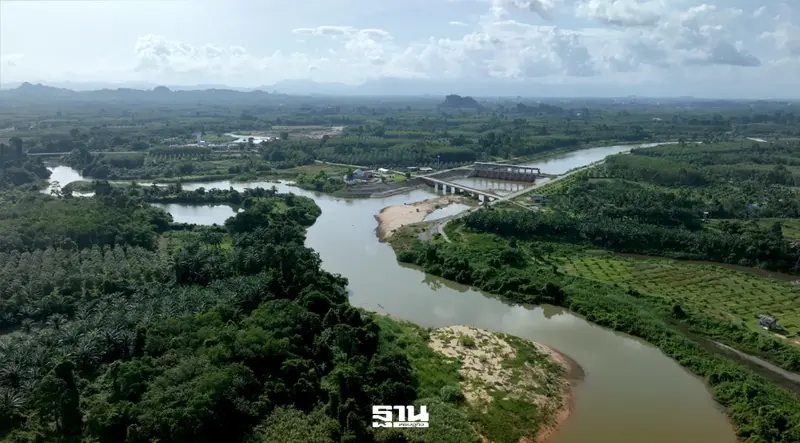 กรมชลฯลุย 950 ล้าน ประตูระบายน้ำตรัง ลดน้ำท่วม 47% เกษตรกรรับประโยชน์ 2 หมื่นไร่