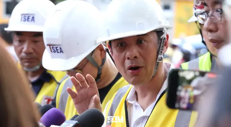 นายกวิศวกรฯ ตั้ง 5 ข้อสังเกตเหตุฝ้าถล่มรัฐสภา ชี้จุดพลาดจากระบบโครงสร้างฝ้า-น้ำรั่ว นายกวิศวกรฯ ตั้ง 5 ข้อสังเกตเหตุฝ้าถล่มรัฐสภา ชี้จุดพลาดจากระบบโครงสร้างฝ้า-น้ำรั่ว