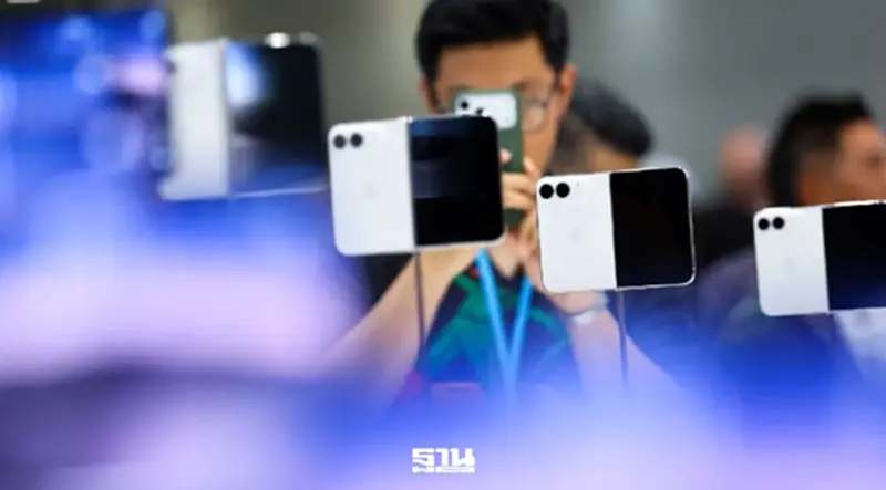 Samsung แซะแรง iPhone Duo ผ่านแคมเปญ “Welcome to Foldables” Samsung แซะแรง iPhone Duo ผ่านแคมเปญ “Welcome to Foldables”