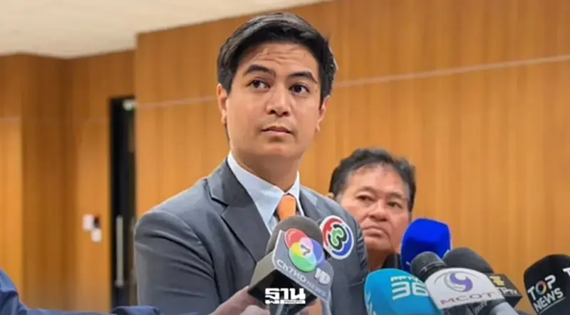 “พริษฐ์”เปิด 3 ฉากทัศน์คดี ฮั้ว สว. เปรียบไวรัสสีน้ำเงิน จี้กกต.ฟ้อง 229 ราย “พริษฐ์”เปิด 3 ฉากทัศน์คดี ฮั้ว สว. เปรียบไวรัสสีน้ำเงิน จี้กกต.ฟ้อง 229 ราย