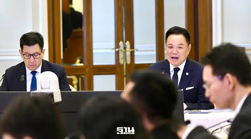 นายอนุทิน ชาญวีรกูล นายกรัฐมนตรีและรัฐมนตรีว่าการกระทรวงมหาดไทย เป็นประธานกล่าวเปิดการประชุมคณะกรรมการนโยบายการประกอบกิจการดาต้าเซ็นเตอร์