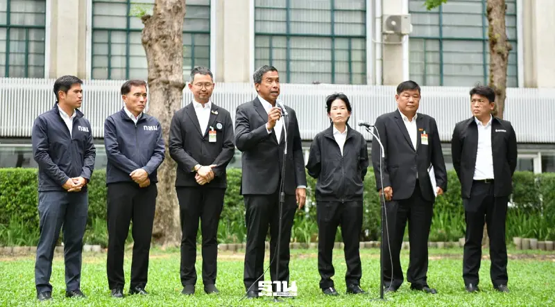 นายชัชชาติ สิทธิพันธุ์ ผู้ว่าราชการกรุงเทพมหานคร (กทม.) นายชัชชาติ สิทธิพันธุ์ ผู้ว่าราชการกรุงเทพมหานคร (กทม.)