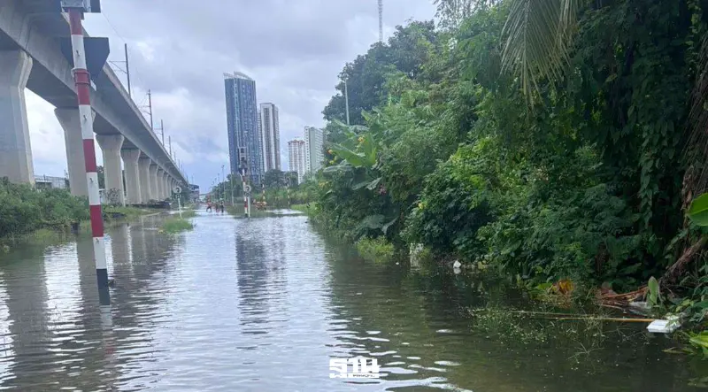 น้ำท่วม รถไฟฯงดเดินขบวนรถสายตะวันออกเพิ่ม 6 ขบวน คลองตัน–หัวหมาก –บ้านทับช้าง น้ำท่วม รถไฟฯงดเดินขบวนรถสายตะวันออกเพิ่ม 6 ขบวน คลองตัน–หัวหมาก –บ้านทับช้าง