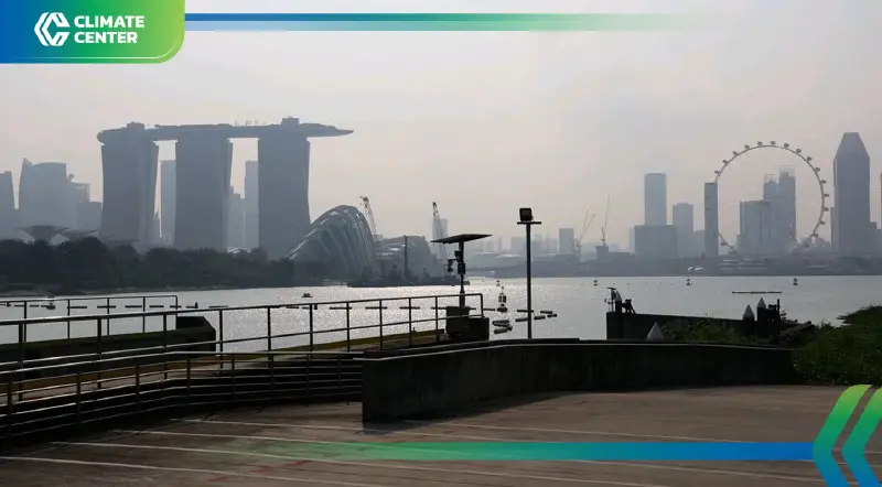 สิงคโปร์ฝุ่น PM2.5 พุ่งระดับสูงด้านตะวันตก หมอกควันปกคลุมต่อเนื่อง