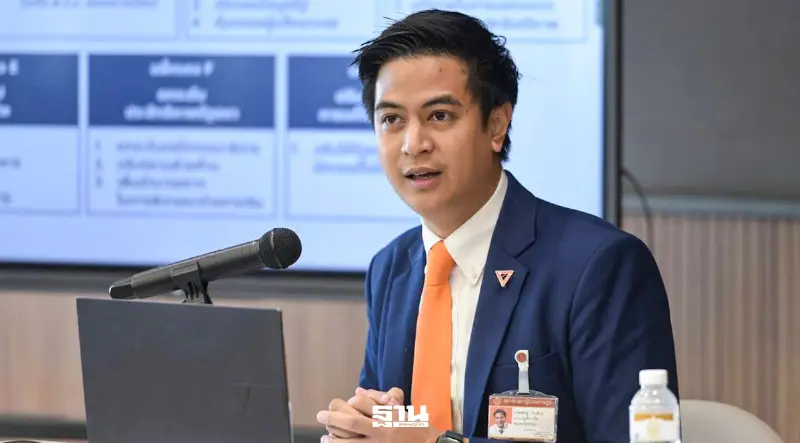“พริษฐ์”แฉรัฐบาลบีบเวลาซักฟอก ฝ่ายค้านวอล์กเอาต์วงวิป จี้หาวันใหม่