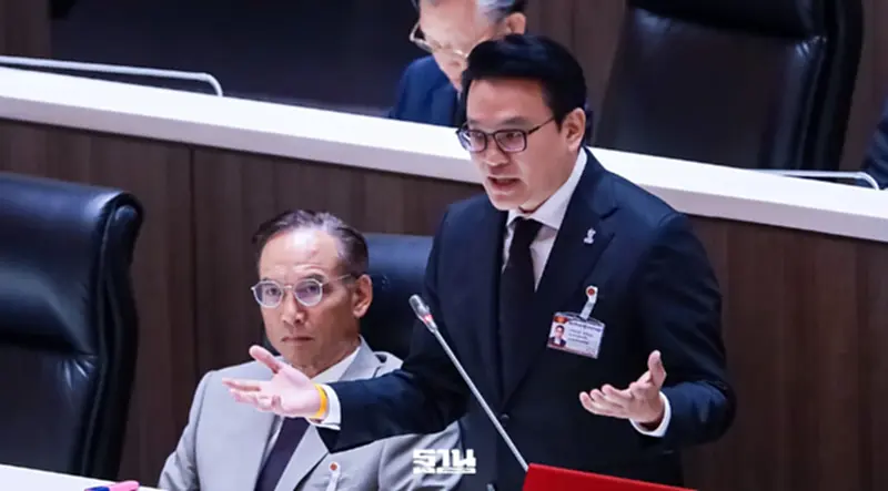 “สกลธี”ซัดการบินไทยสอบตกบริหารวิกฤต กระเป๋าตกค้างหมื่นใบ เที่ยวบินเลื่อน “สกลธี”ซัดการบินไทยสอบตกบริหารวิกฤต กระเป๋าตกค้างหมื่นใบ เที่ยวบินเลื่อน